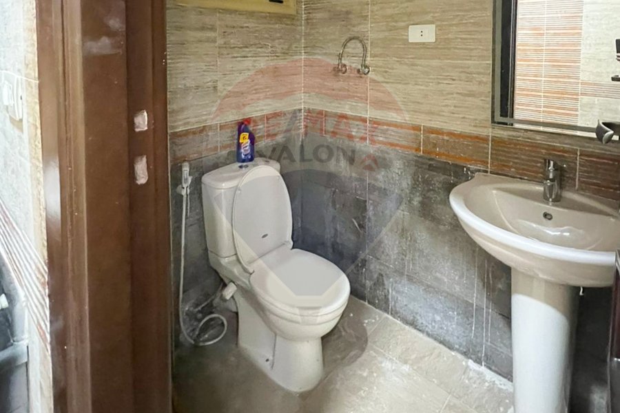 Standalone villa for sale 500 m King Mariout (Ganat Al Mohameen)