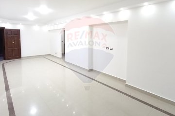 Administrative Unit for rent 130 m Sidi gaber ( Steps from Mostafa Kamel Tram Station)