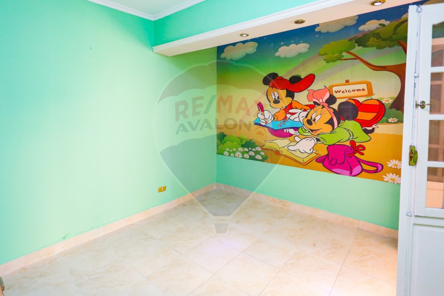 Apartment for sale 122 m Smouha ( Steps from Green Plaza )