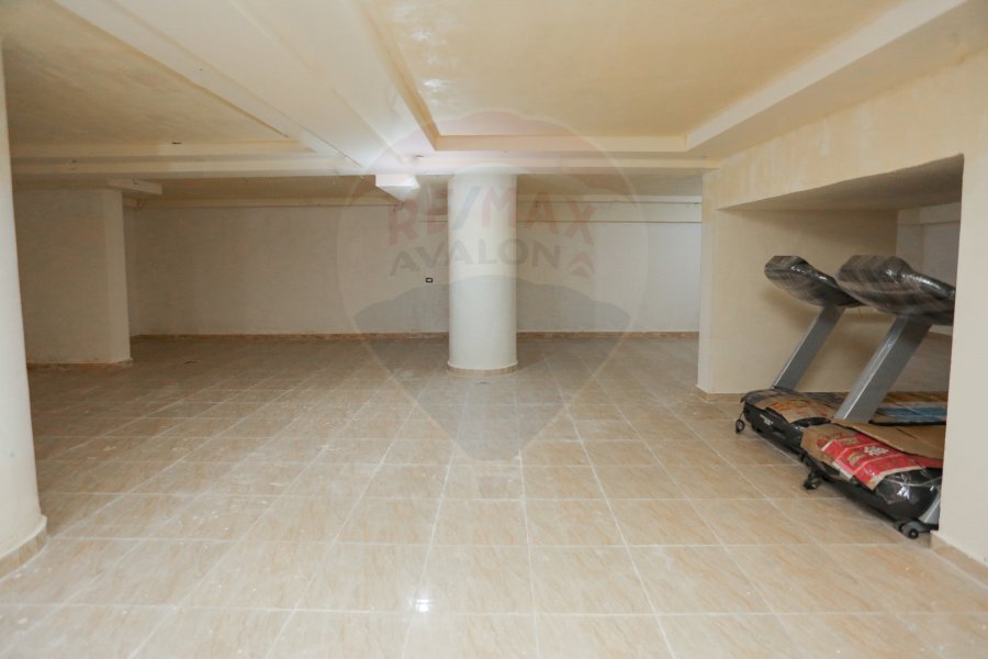 مسطح تجاري للبيع 300 م سيدي بشر (ش جمال عبد الناصر)