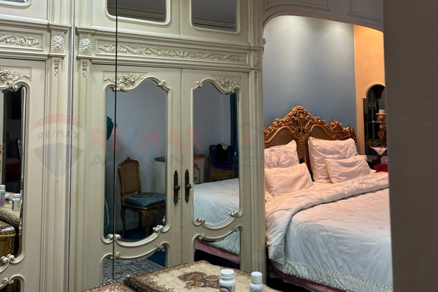 Apartment for sale 180 m Louran (Al-Iqbal St. directly on tram)