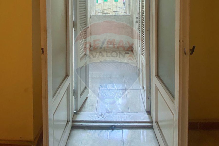 Apartment for sale 110 m Bolkeley (off Lavison Street)