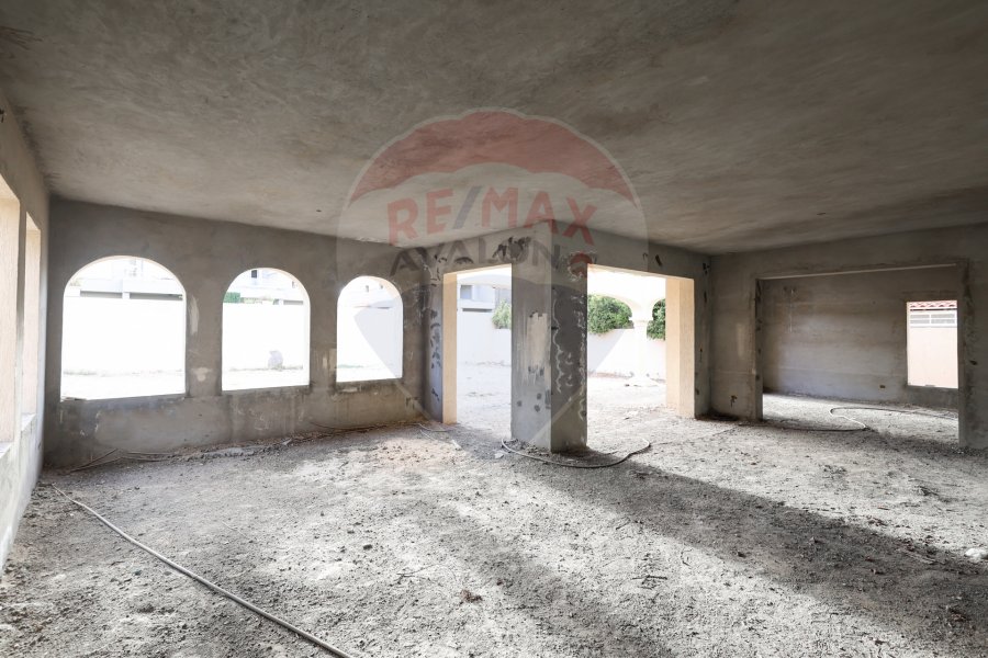 Stand alone villa for sale 840 m King Mariot (Alex West - Antoniades - model V3)