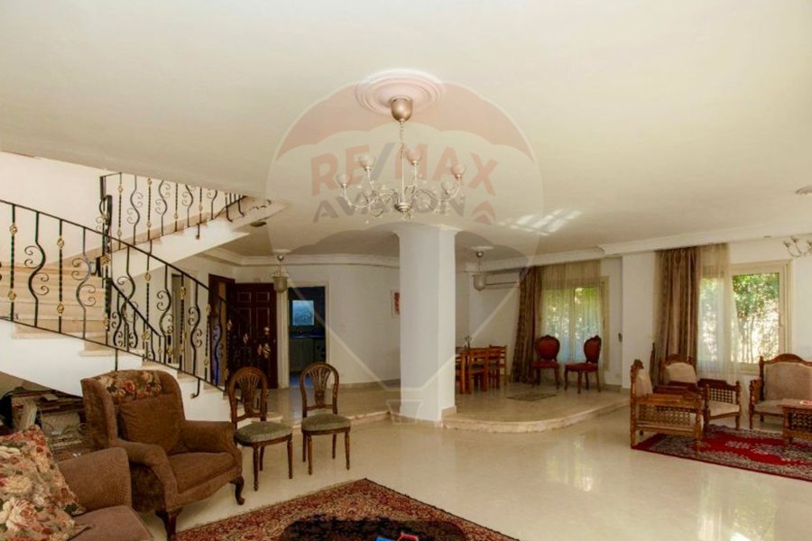 Twin house Villa for sale 450 m King mariout (Alex West Compound)