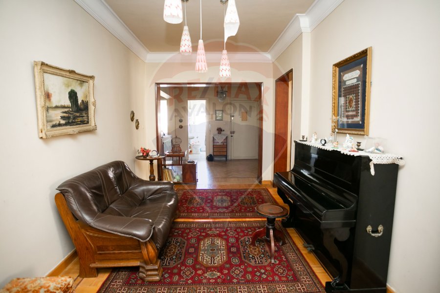 Apartment for sale 250 m Sedi Gaber Elsheikh (Between Prot said &amp;amp;amp; the sea)