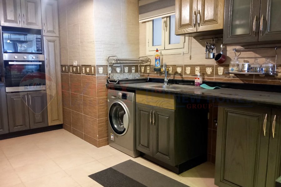 Apartment for sale 150 m (directly on the sea)