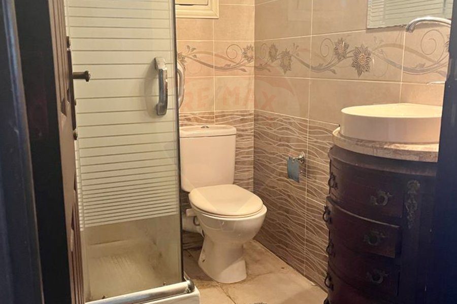 Apartment for sale 200 m Cleopatra (Al Aqaba St)