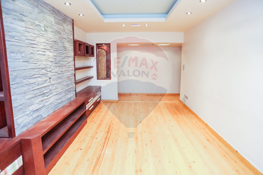 Apartment for sale 200 m Mostafa Kamel(Keroseiz tower)