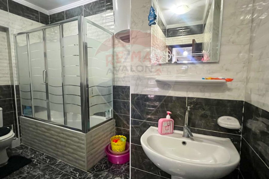 Apartment for sale 265 m Saba Pasha (steps from the tram)