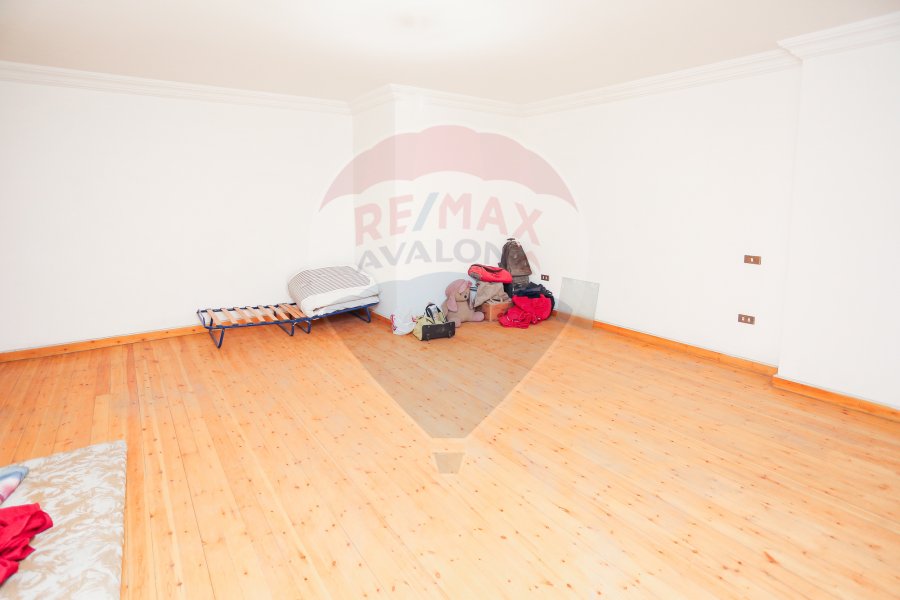 Apartment For Sale 275 m Louran (Sharaawy St .)