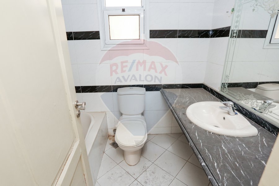 Apartment for rent 250 m Smouha (fawazy moaaz st - next to ali bn abi talb mousqu)