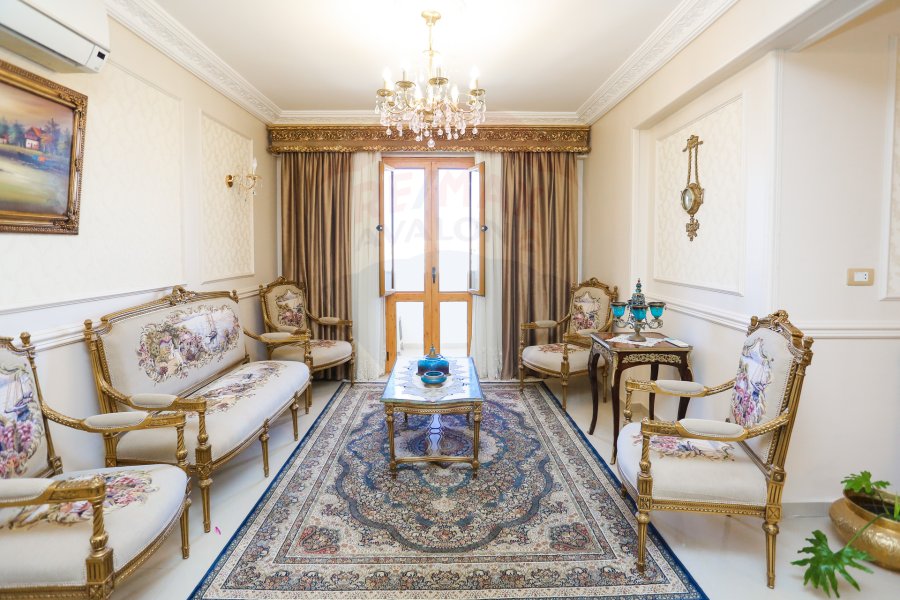 Apartment For Sale 180 m Kafr Abdo (ٍSteps From Sant Giyn Square)