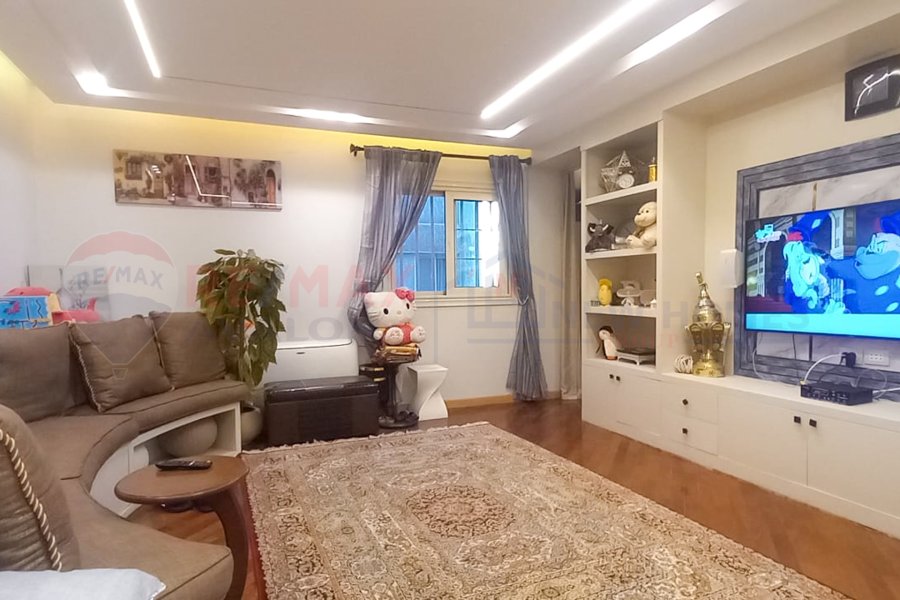 Apartment for sale 270 m Smouha (First Albert St.)