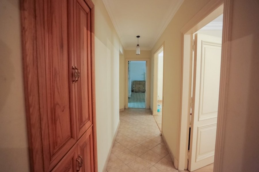 Apartment for sale 270m Laurent (Seif Tower)