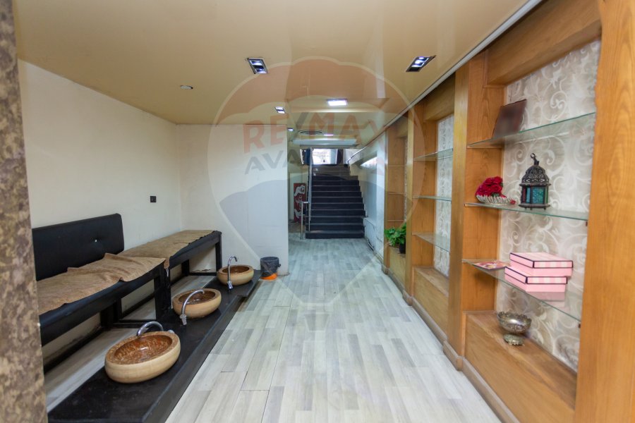 Shop for rent 182 m Loran (Abdel Salam Arif St.)