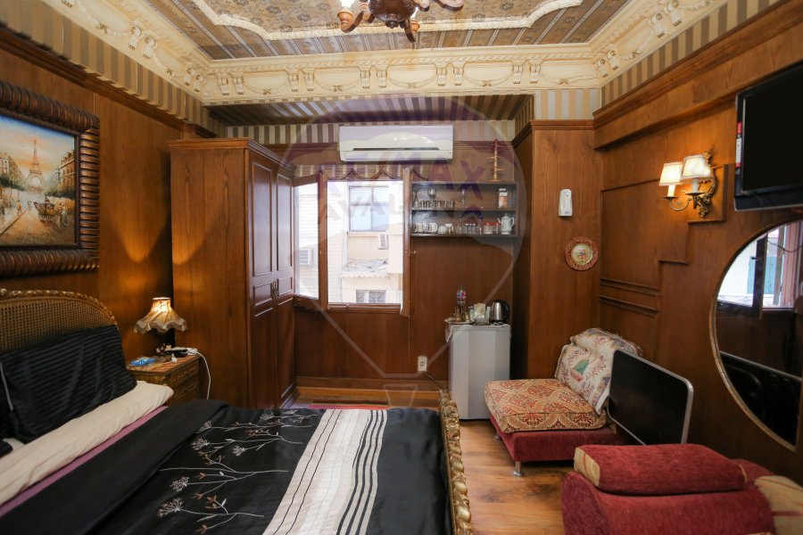 Studio for sale 35 m Stanly (Steps from the sea)