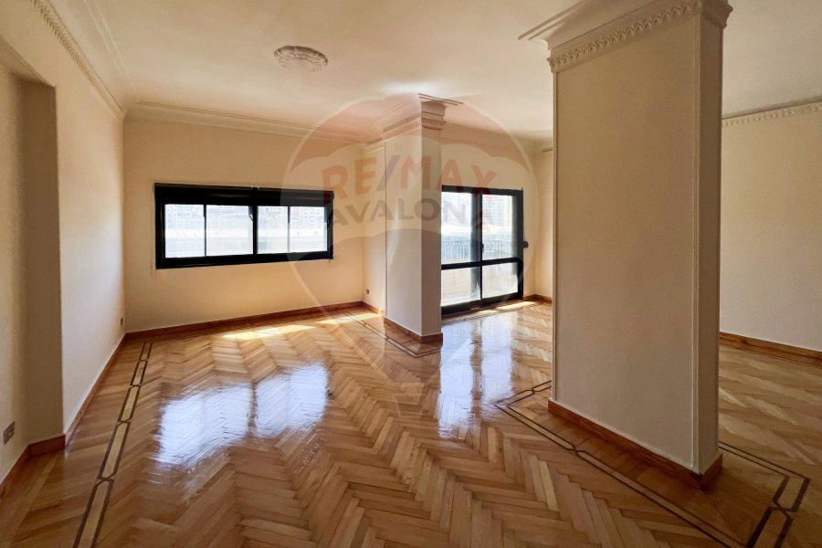 Apartment for rent 240 m Sedi Gaber (Bahaa El Din El Ghatoury St)