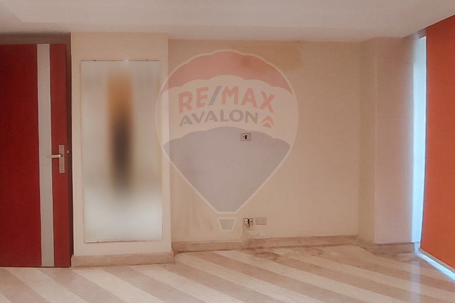 Administrative apartment for rent 80 m Bahri (Al-Gomrok)