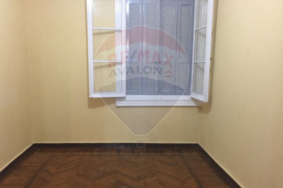 Administrative unit for rent 100 m Zezinia (branched from Abu Qir st.)