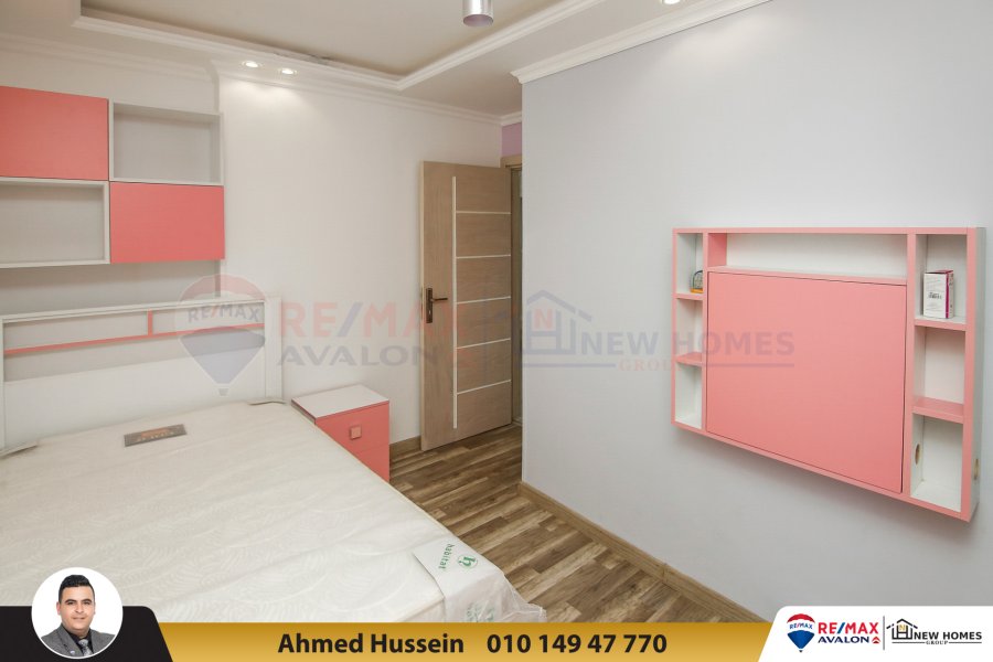 Apartment for sale 190m Al Mamoura (steps from the sea)