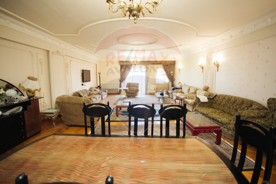Apartment for sale 243 m Smouha (Bahaa Al-Din Elghatory St)