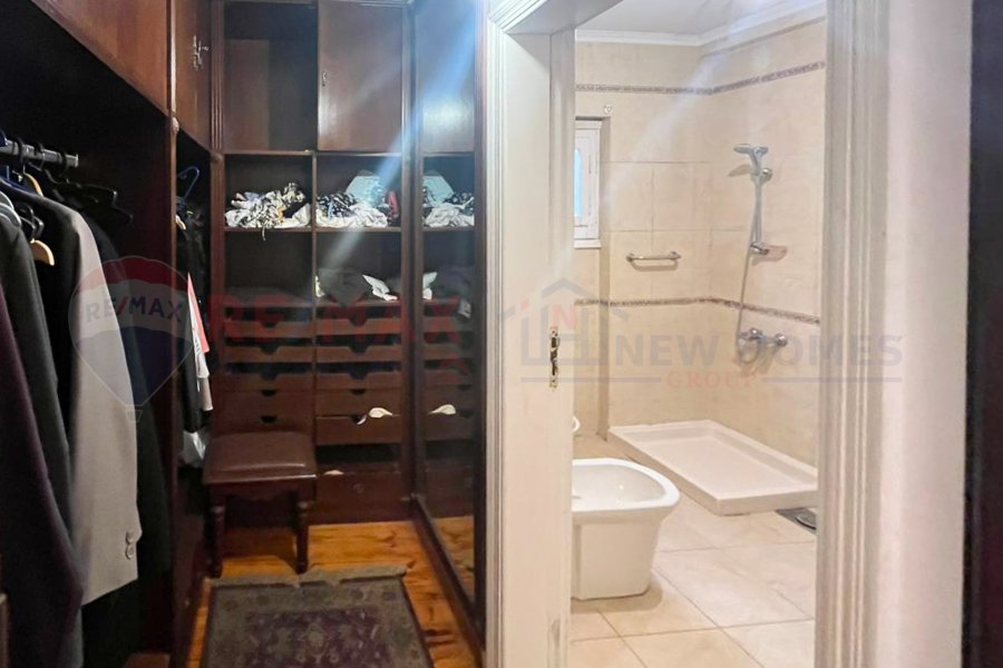 Apartment for sale 285 m Gianaclis (Mohamed Pasha Mohsen St.)