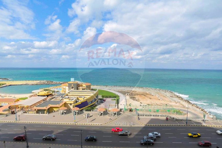 Apartment for sale 560 m Rushdy (Directly on the Sea)