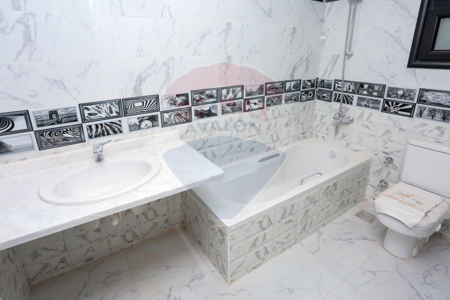 Apartment for Sale 215 m Smouha (East Tower Compound - Ryada scool st)