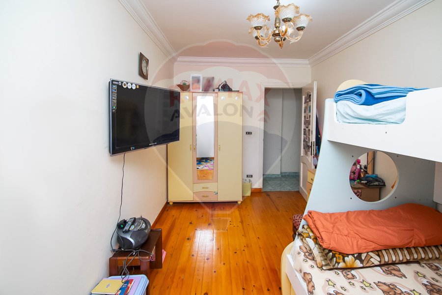 Apartment for sale 160 m sporting (Directly on the tram)