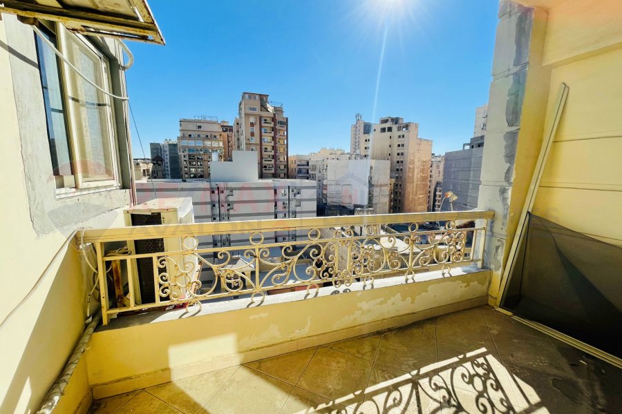 Apartment for sale 200 m San Stefano (directly on the tram)