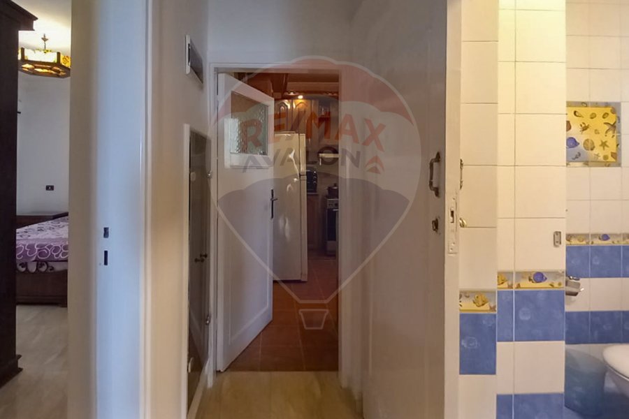 Apartment for annual furnished rent 110 m San Stefano (directly on the sea)