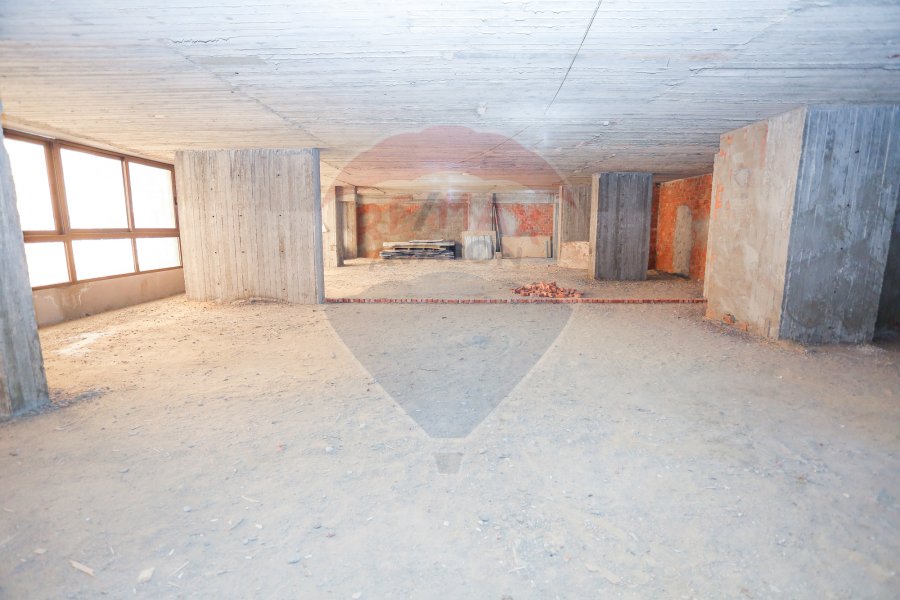Commercial shop + mezzanine for rent 300 m Lauran (Abu Qir St.)