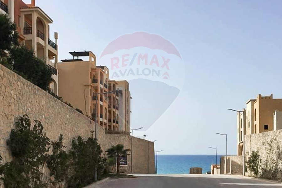Chalet for sale (Emirates Heights - Ras Elhekma) 100 m + 25 m Garden