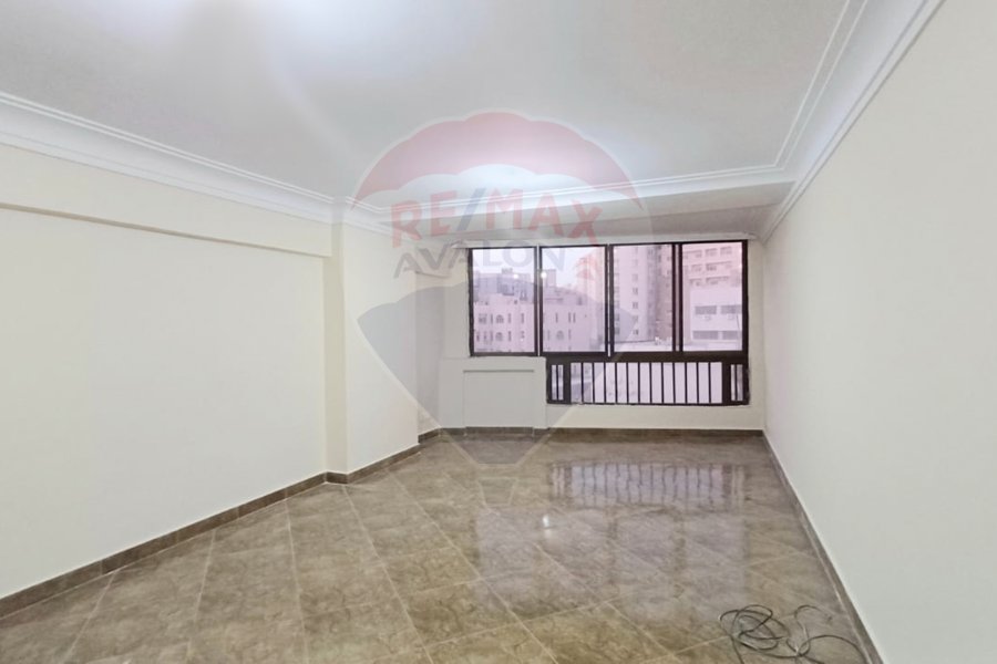 Apartment for sale 150 m Smouha (Mohamed Zahran schools st.)