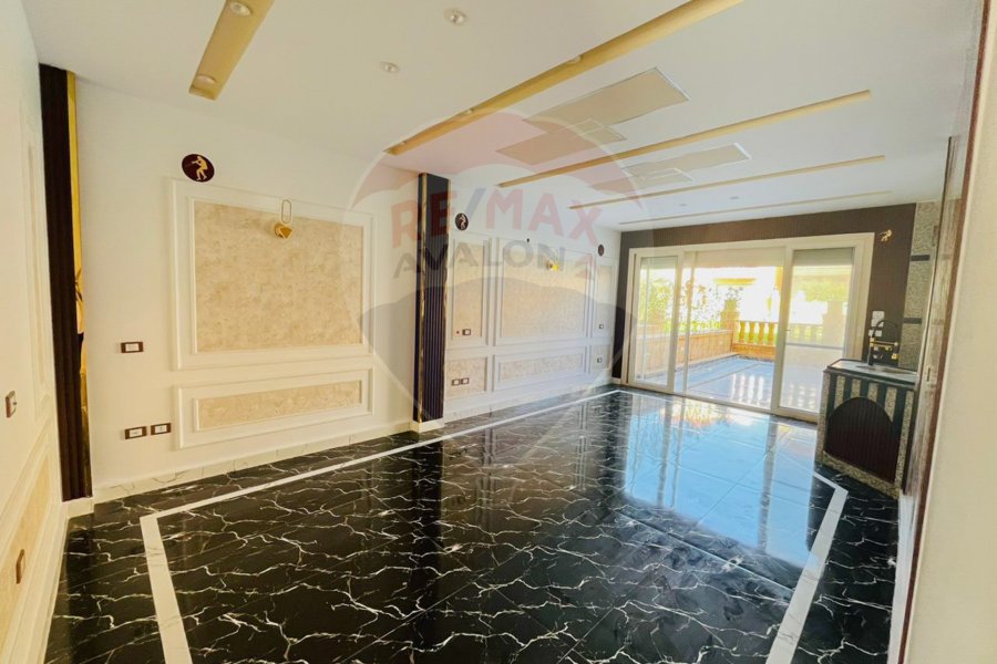 Stand alone Villa for sale (Perla Marina) 200 m