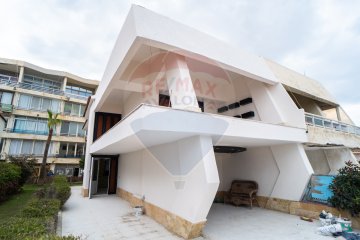 Twin house villa for sale 200 m Maamoura Beach (directly on the sea)