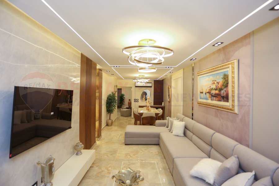 Apartment for sale 145 m Montazah (Royal Plaza Complex)