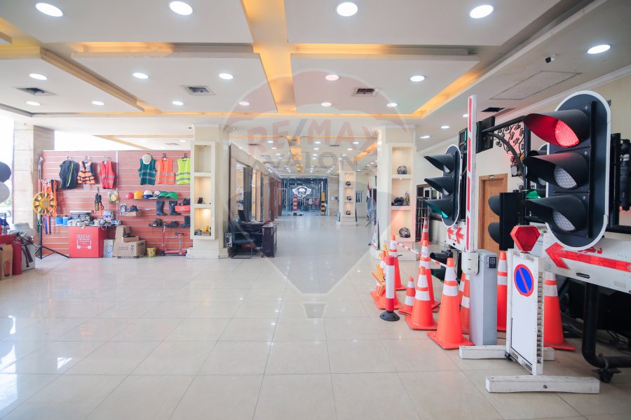 Administrative + commercial shops for rent 2,700 m Al Matar (Agriculture Rd)
