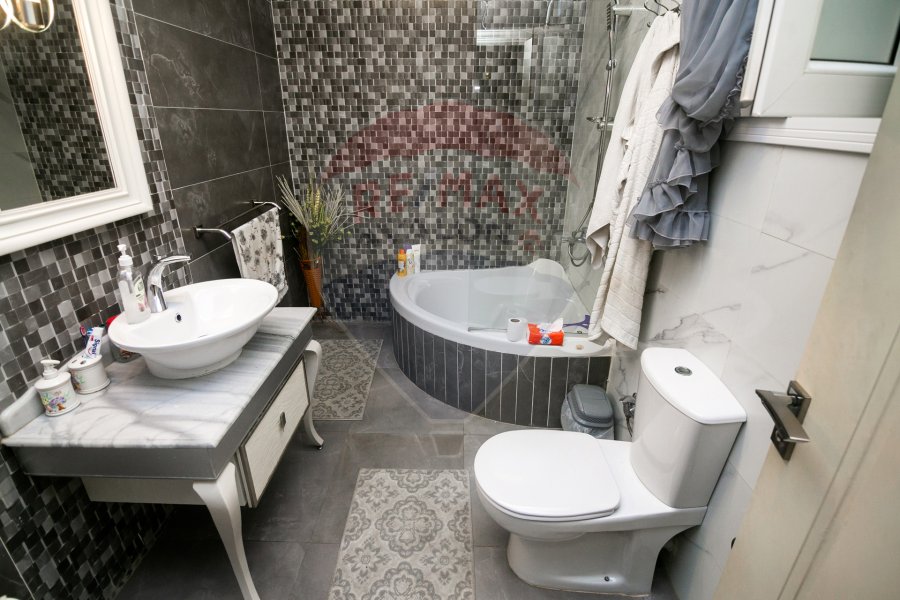 Duplex villa for sale 420 m raml station (Fouad Str.)