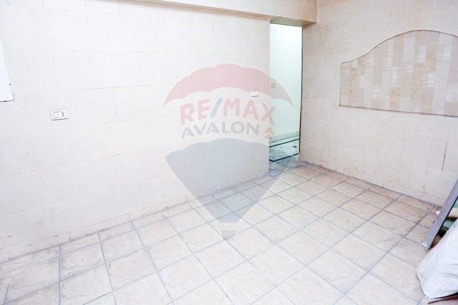 Administrative unit For Sale 250 m louran (Abo qer st)