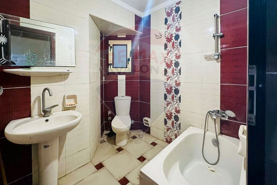 Apartment for sale 110 m Moharam Bek (Al-Muftish St. - Wabour El-Mayah Extension)