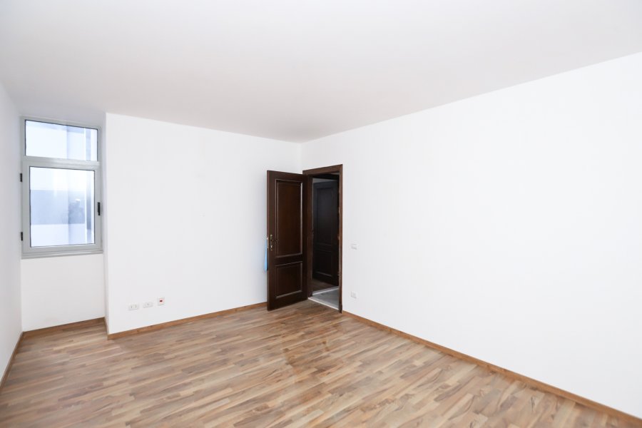 Apartment for sale 350 m Louran ( kornish Road )