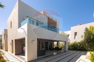 Stand alone villa for sale (Hacienda Bay)