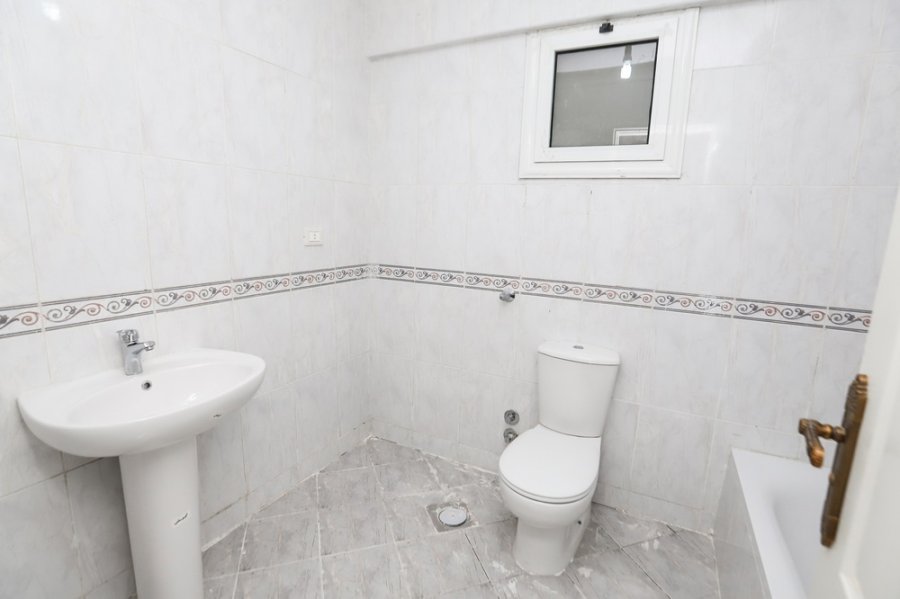 Apartment For Rent 178m El-Montazah