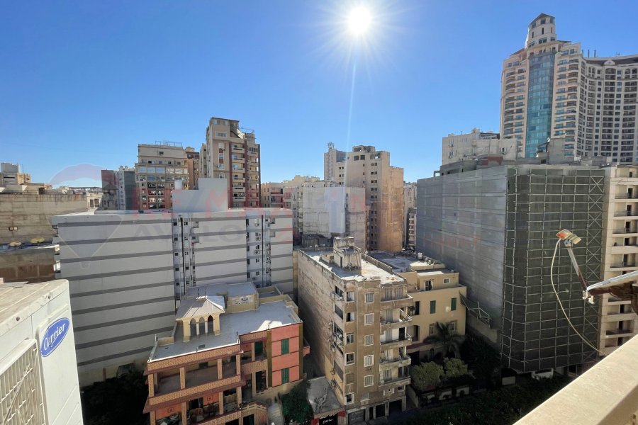 Apartment for sale 200 m San Stefano (directly on the tram)