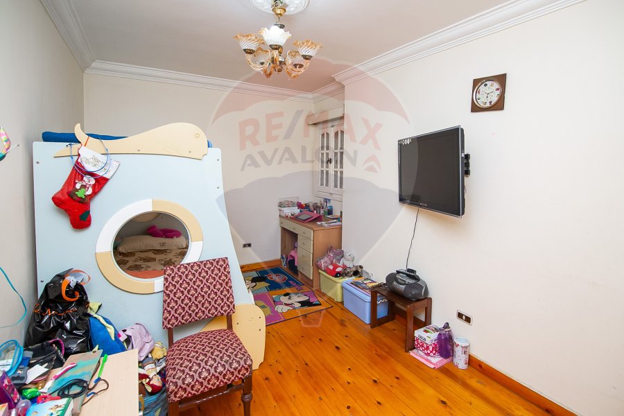 Apartment for sale 160 m sporting (Directly on the tram)