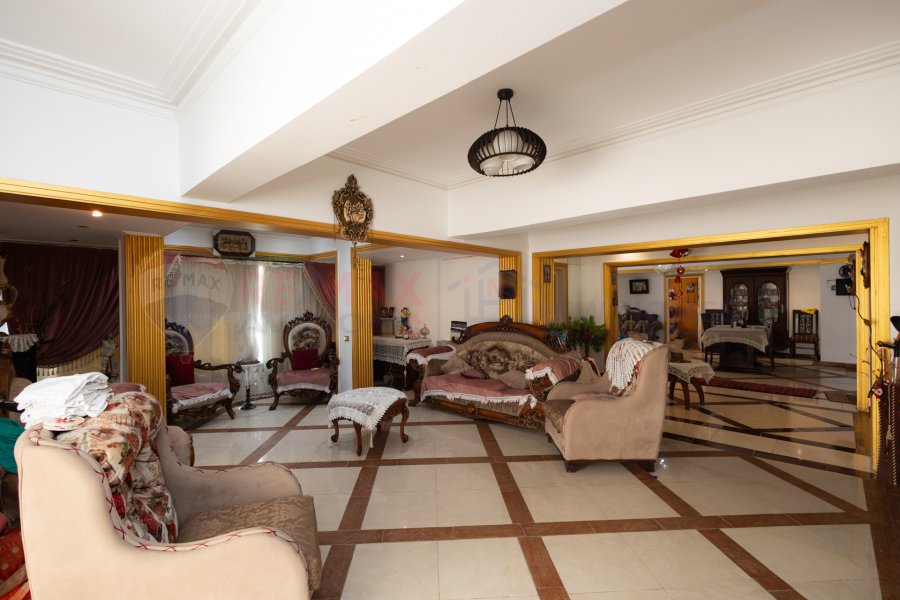 Apartment for sale 265 m Al-Mandara (Third number from the sea)