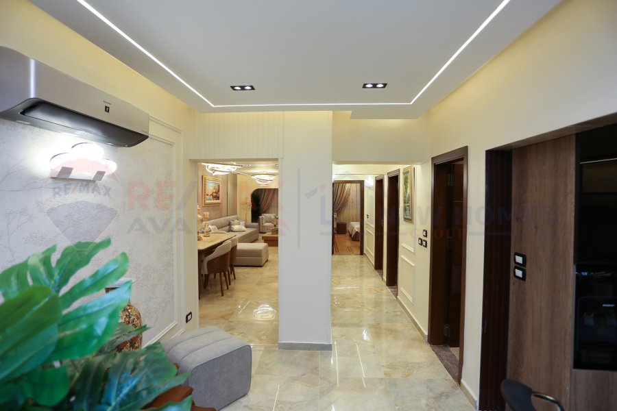 Apartment for sale 145 m Montazah (Royal Plaza Complex)