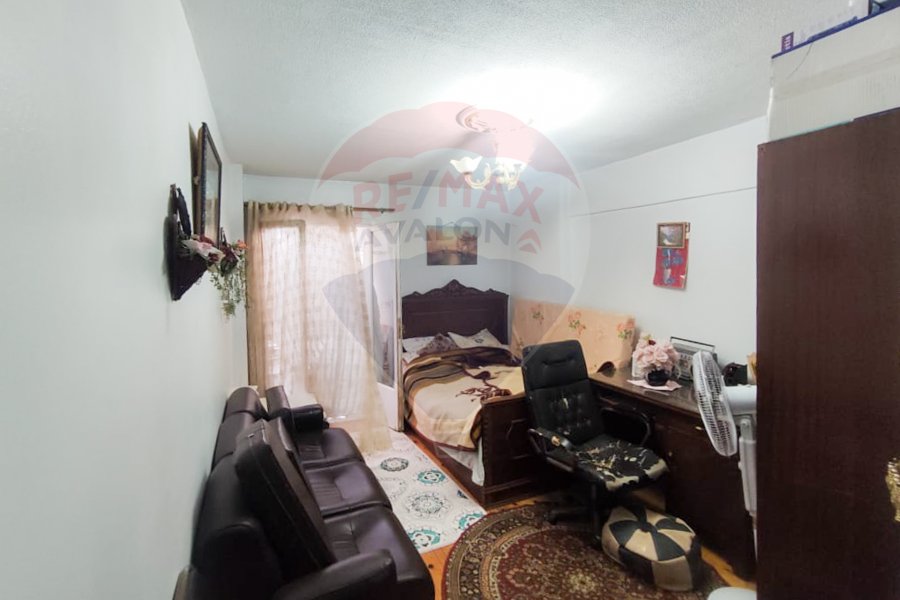 Apartment for sale 95 m Zezinia (steps from Yehia mosque)