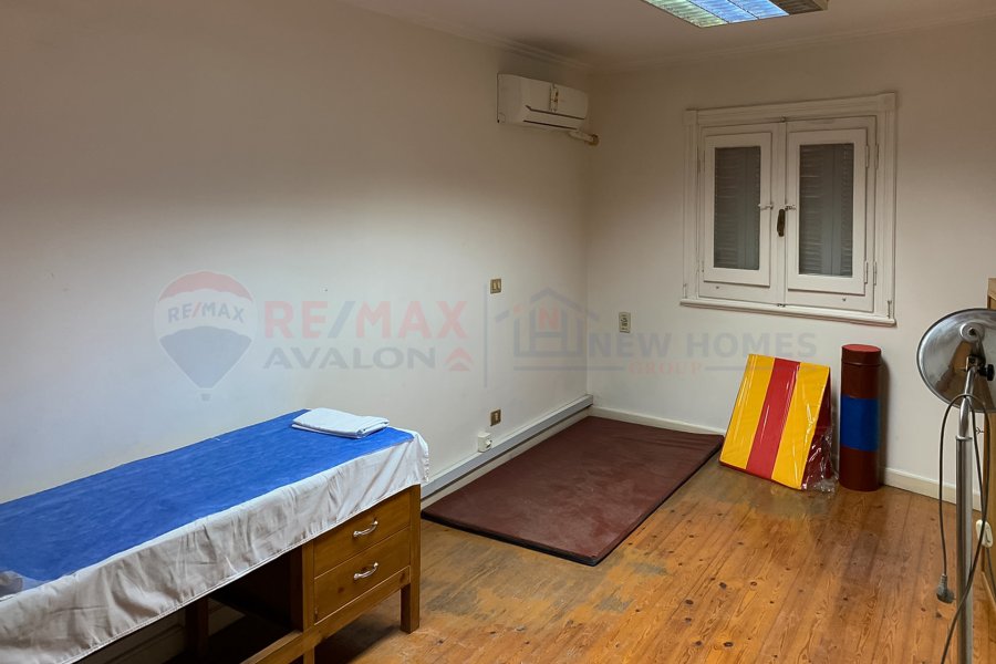Apartment for sale 185 m Fleming (directly on the tram)